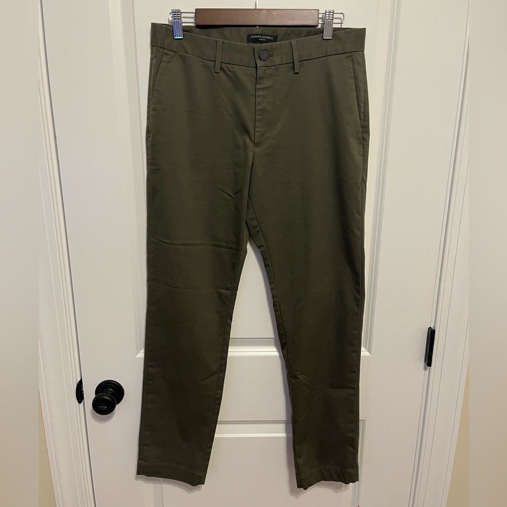 Banana Republic Slim Fit Olive Green Chino